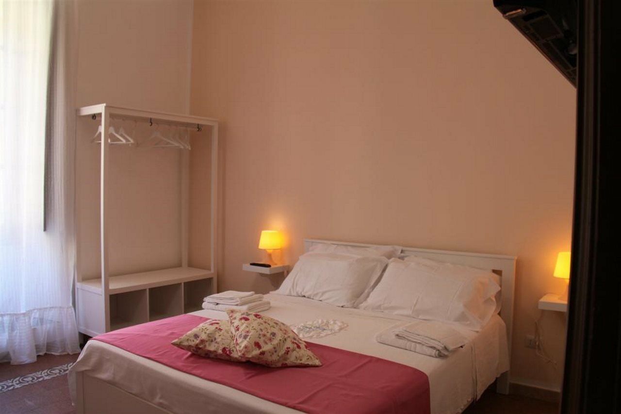 B&B Le Porte Di Napoli 외부 사진
