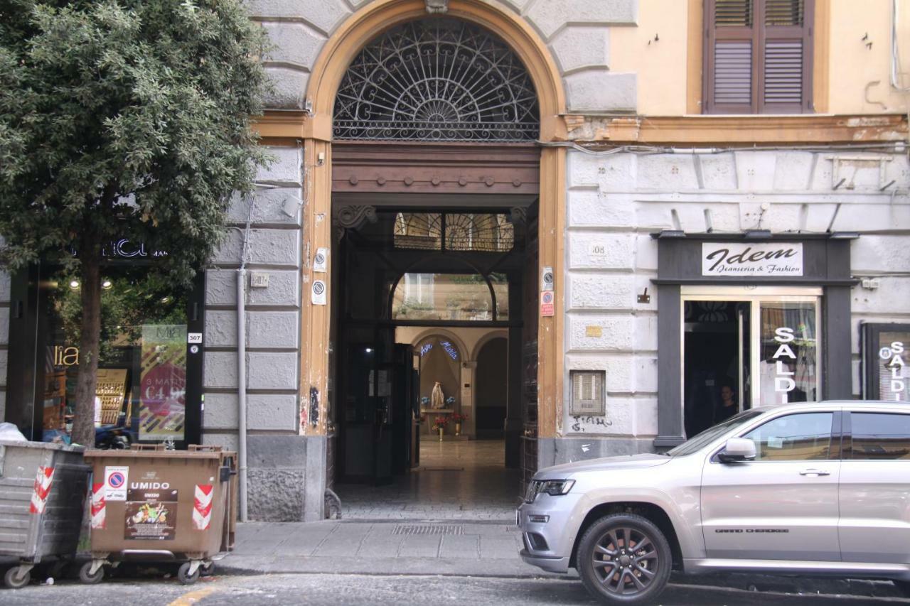 B&B Le Porte Di Napoli 외부 사진