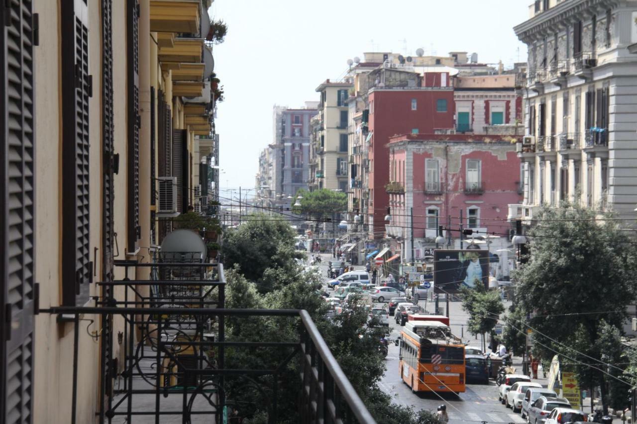 B&B Le Porte Di Napoli 외부 사진